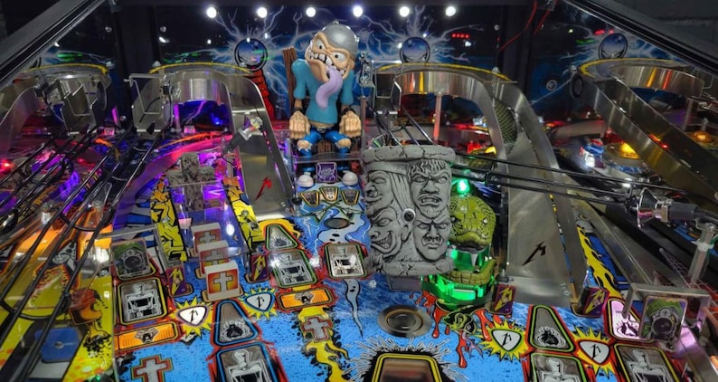 Metal Edition Pinball Machine