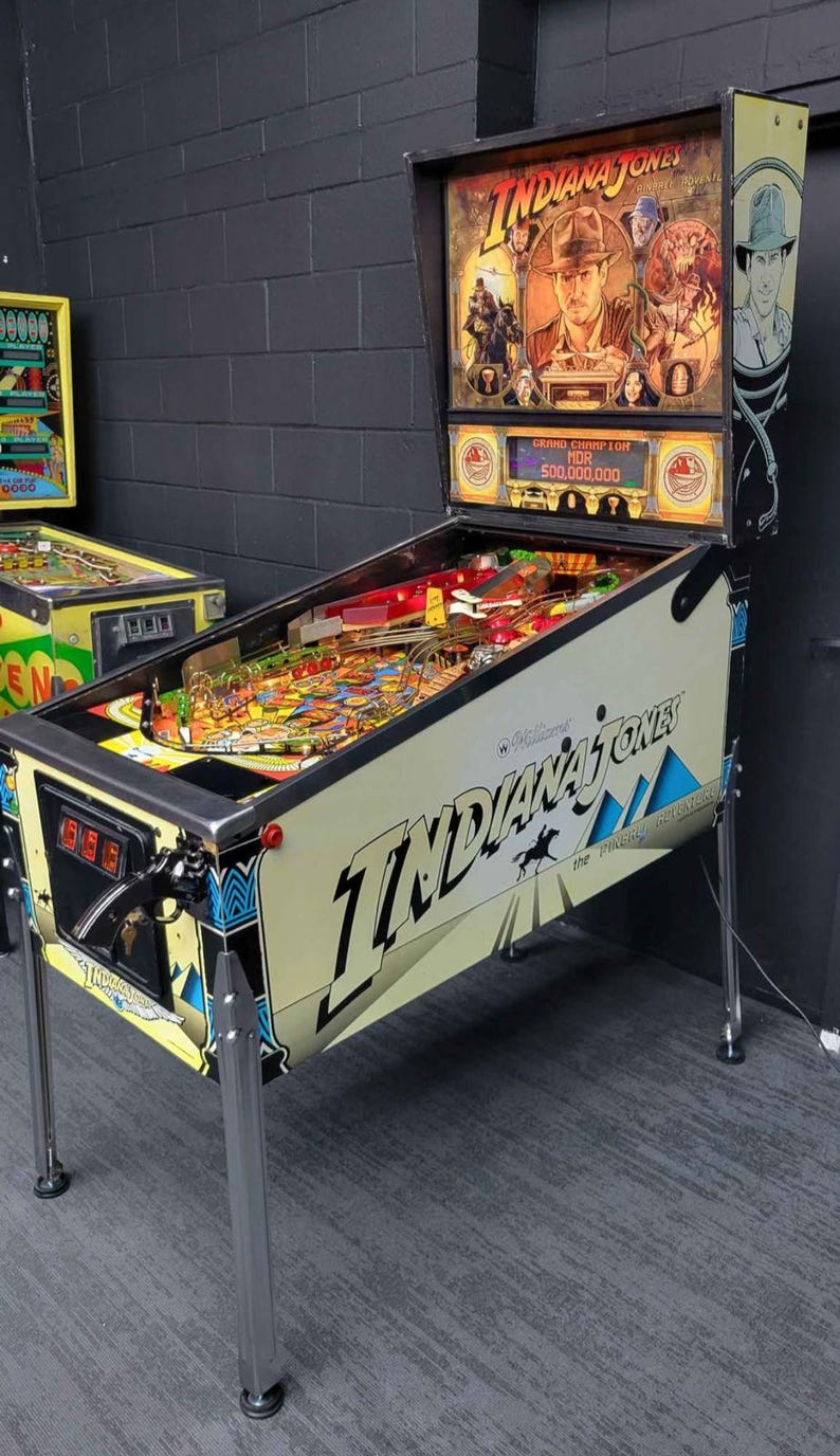 Indiana Jones Edition Pinball Machine